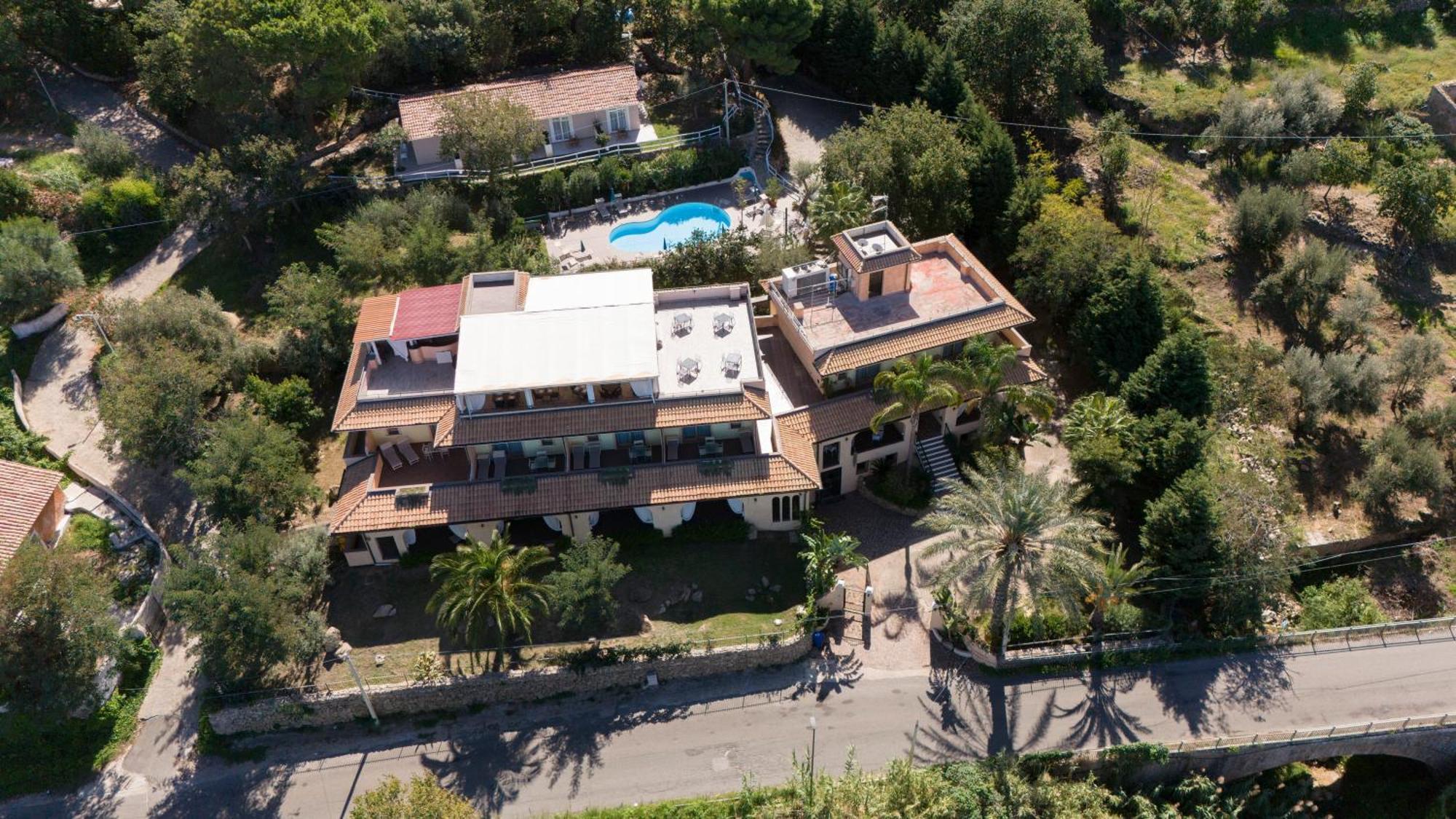 Unico Cannamele Escape Tropea By Life Resorts Parghelia Exterior photo