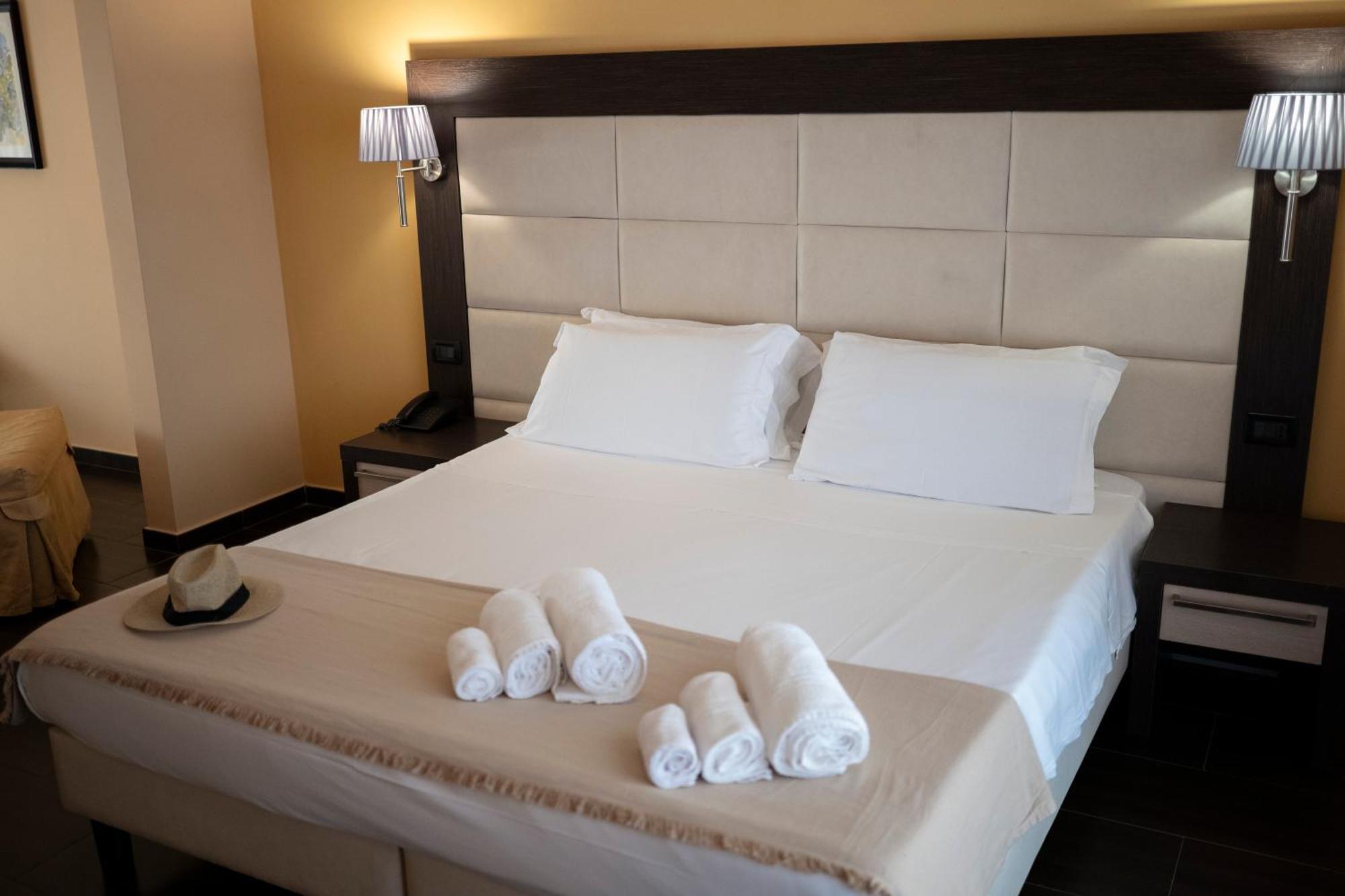 Unico Cannamele Escape Tropea By Life Resorts Parghelia Exterior photo